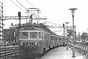 256