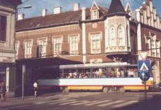905fekete-haz.jpg