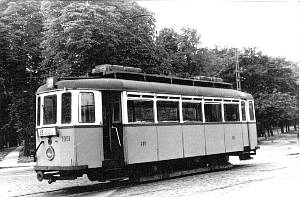 1051 (58)