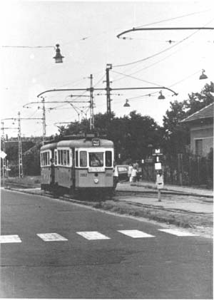 40 - 2052