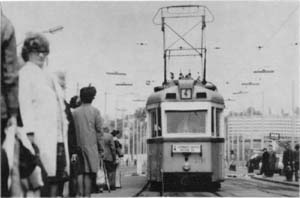 4 -3298