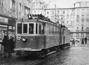 2700