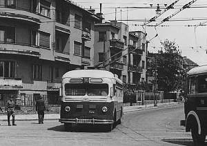 T122 (70)