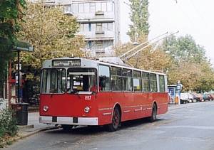 887