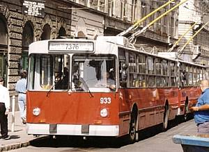 933